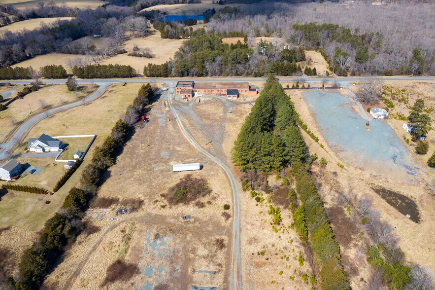 More Photos Of 2428 Richmond Rd, Troy Auto Salvage Facility For Sale
