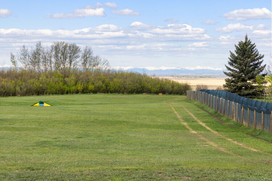 More Photos Of 282063 Twp Rd 224A, Rocky View No 44 Veterinarian Kennel For Sale