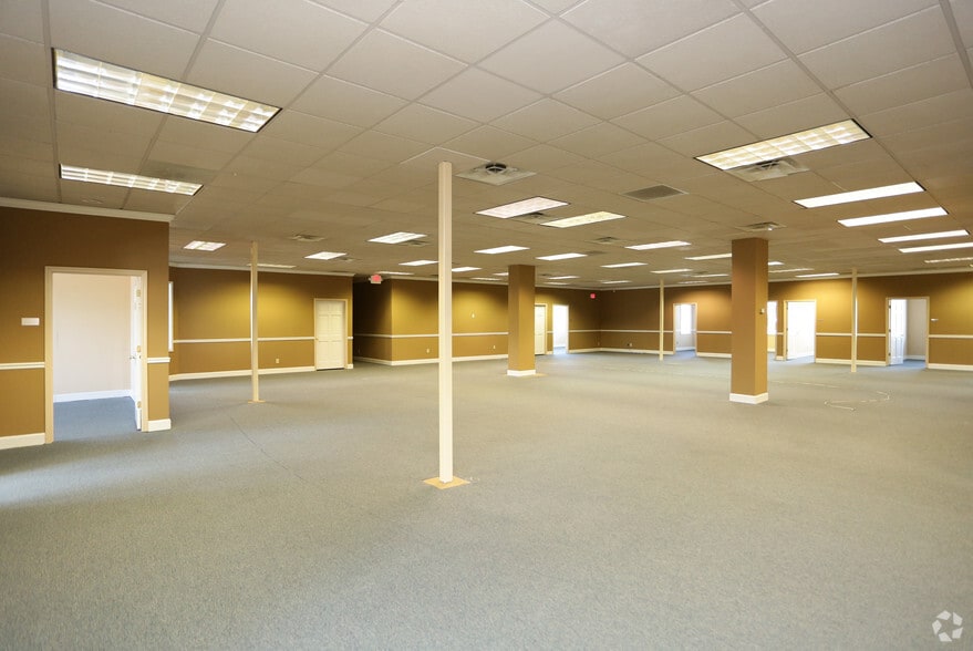 More Photos Of 2375 Wall St SE, Conyers Unknown For Lease