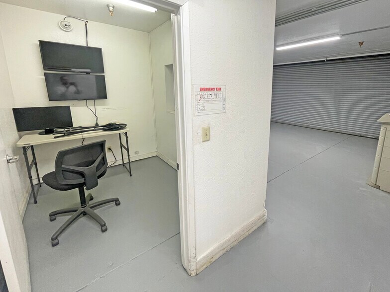 More Photos Of 1240 47th Ave, Oakland Warehouse For Sale