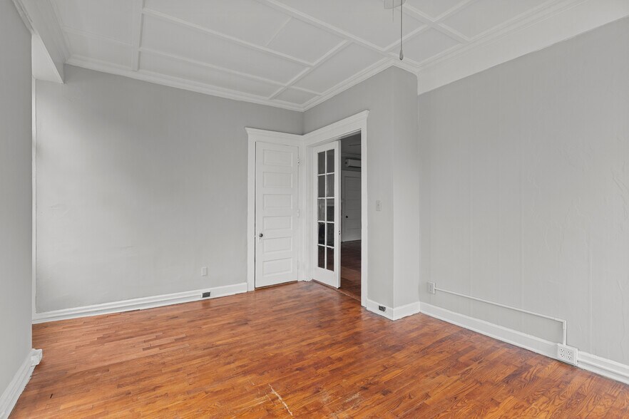 More Photos Of 514 Wapping St, Frankfort Multifamily For Sale