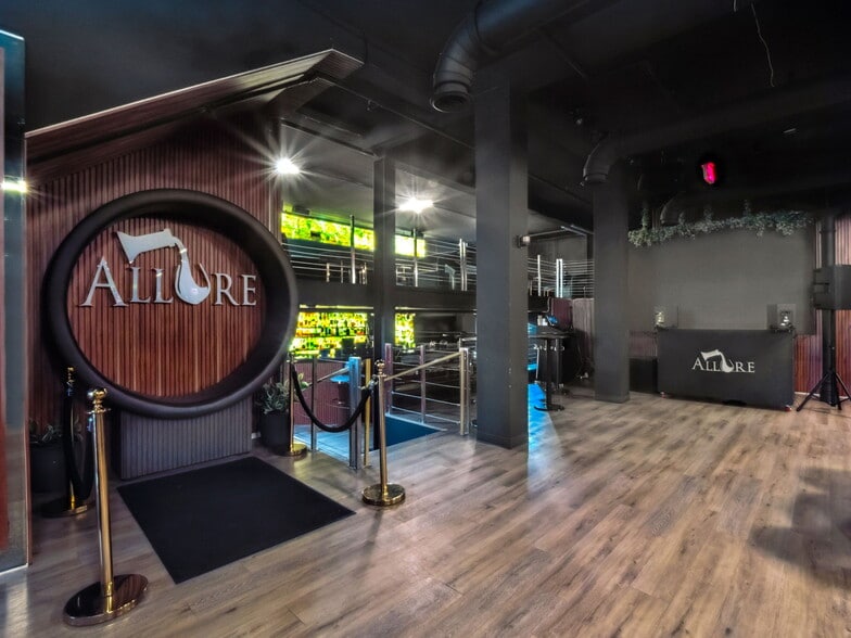 More Photos Of 13-23 W Pine St, Orlando Storefront Retail Office For Sale