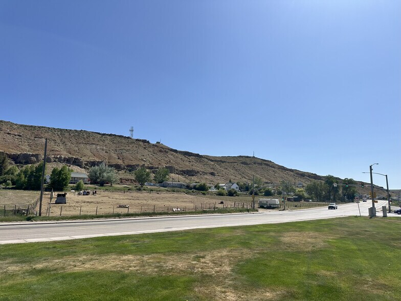 More Photos Of 675 Fife Ct, Evanston Land For Sale