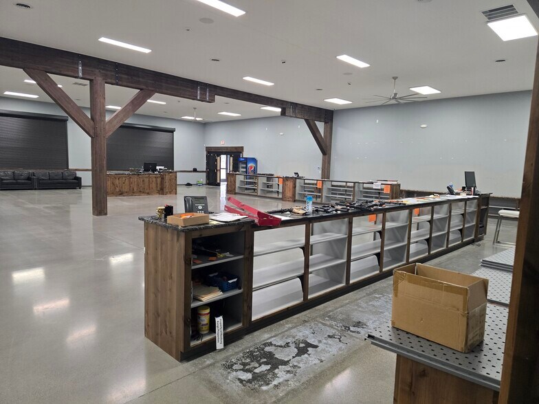 More Photos Of 870 N 2nd E, Rexburg General Retail For Lease