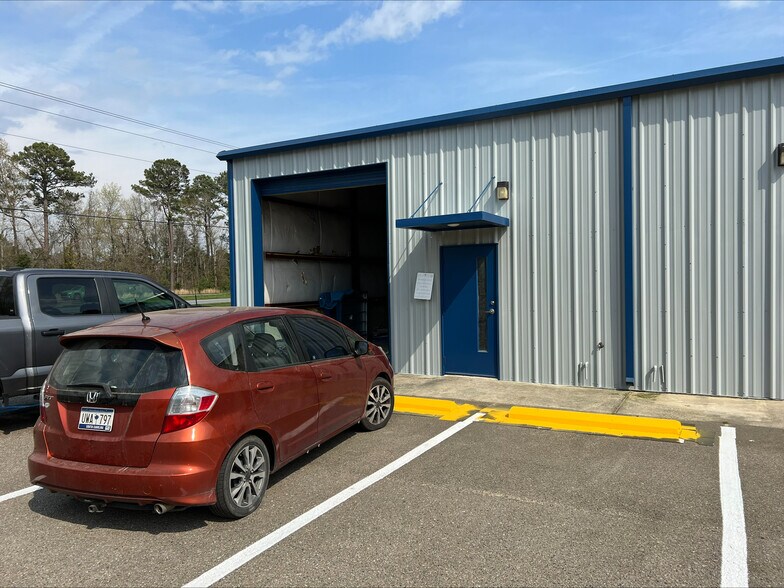 More Photos Of 4509 Savannah Hwy, Ravenel Warehouse For Lease
