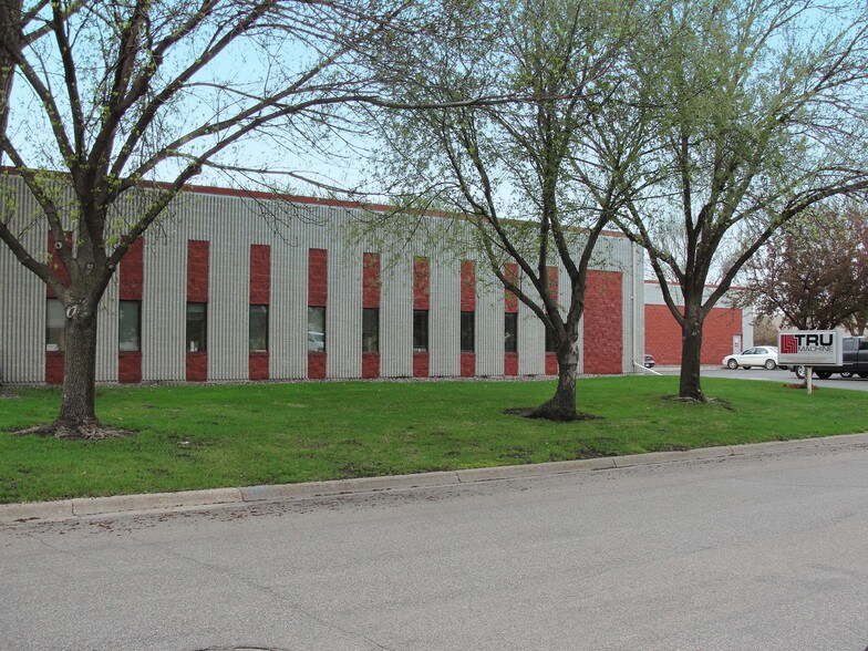 More Photos Of 8090 Ranchers Rd NE, Fridley Manufacturing For Lease