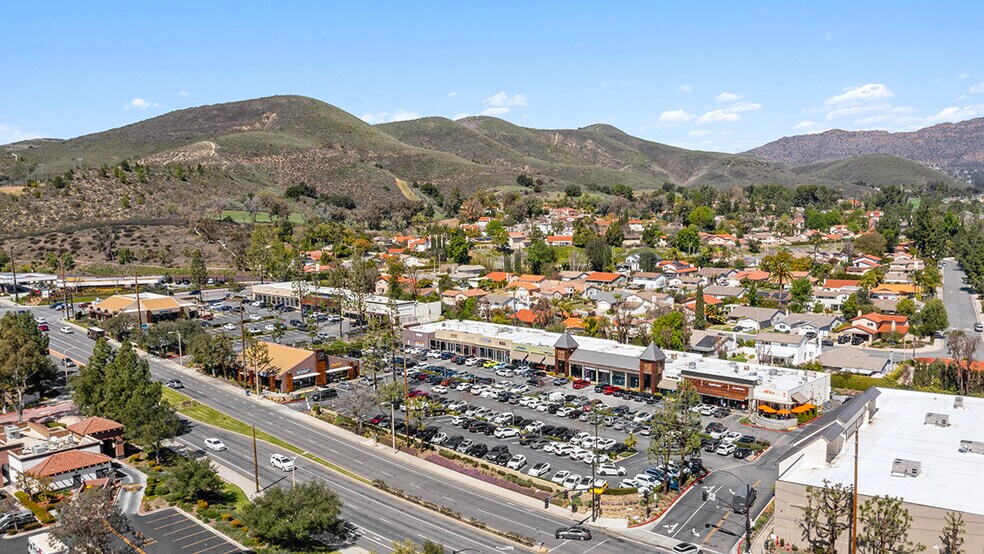 More Photos Of 30805-30895 E Thousand Oaks Blvd, Westlake Village Unknown For Lease