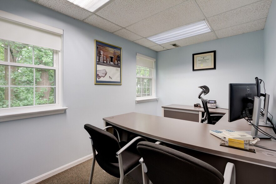 More Photos Of 11303-11327 Amherst Ave, Wheaton Office Residential For Sale
