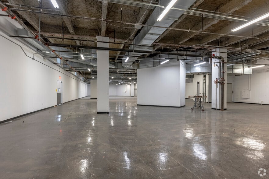 More Photos Of 100 Greyrock Pl, Stamford Unknown For Lease