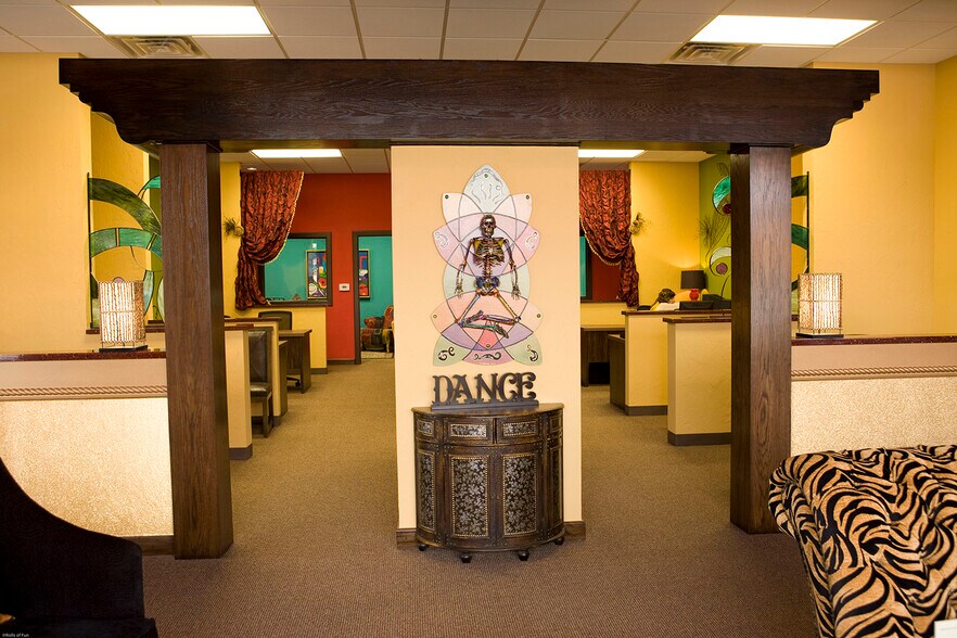 More Photos Of 2801 26th St, Lubbock Freestanding For Lease