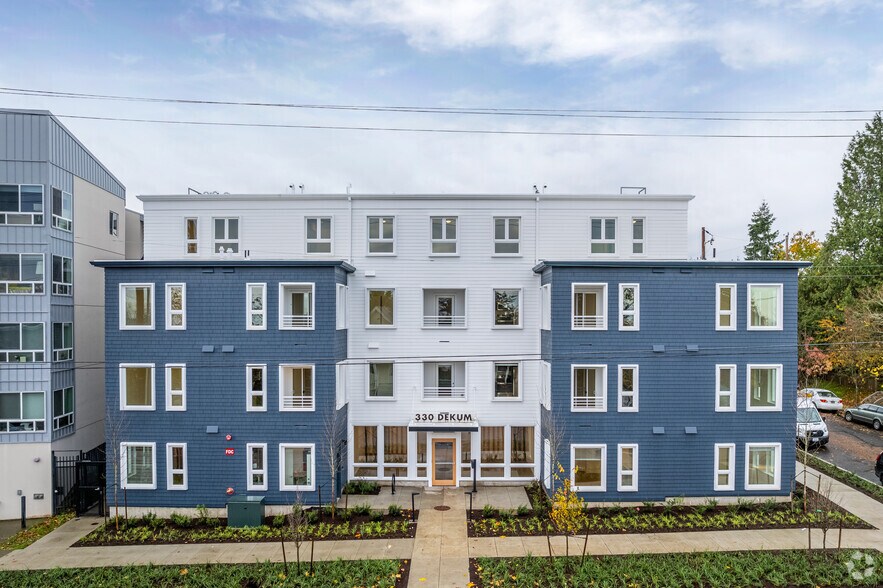 More Photos Of 330 NE Dekum St, Portland Apartments For Sale