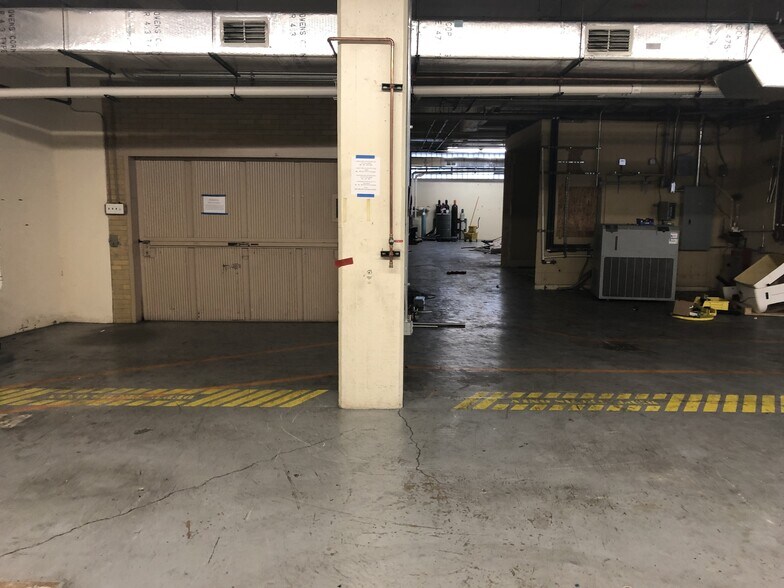 More Photos Of 2 W Wyomissing Ave, Mohnton Manufacturing For Lease