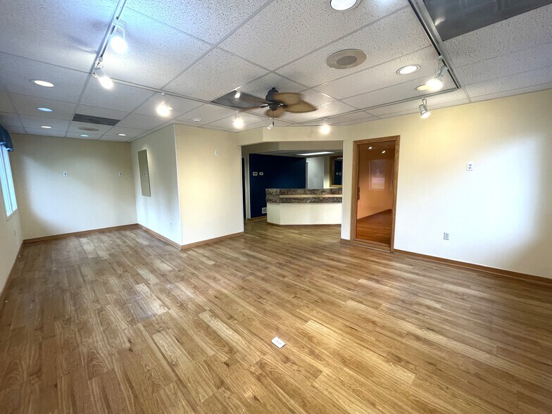 More Photos Of 333 N Oxford Valley Rd, Fairless Hills Medical For Sale