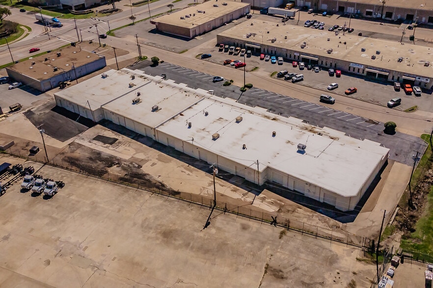 More Photos Of 3517-3557 Miller Park Dr, Garland Distribution For Sale