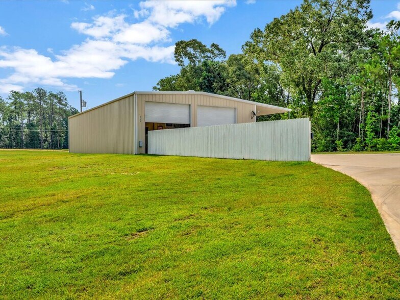 More Photos Of 3205 Sam Rayburn, Brookeland Apartments For Sale