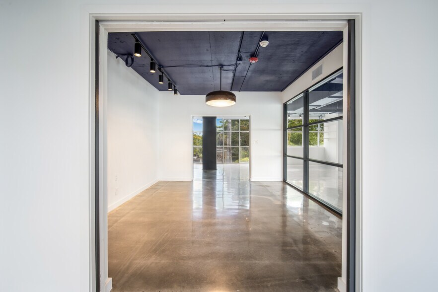 More Photos Of 2424 S Dixie Hwy, Coconut Grove Loft Creative Space For Sale