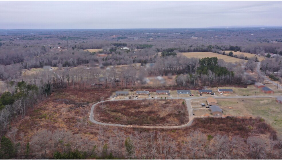 More Photos Of 3000 Drake Cir, Shelby Apartments For Sale