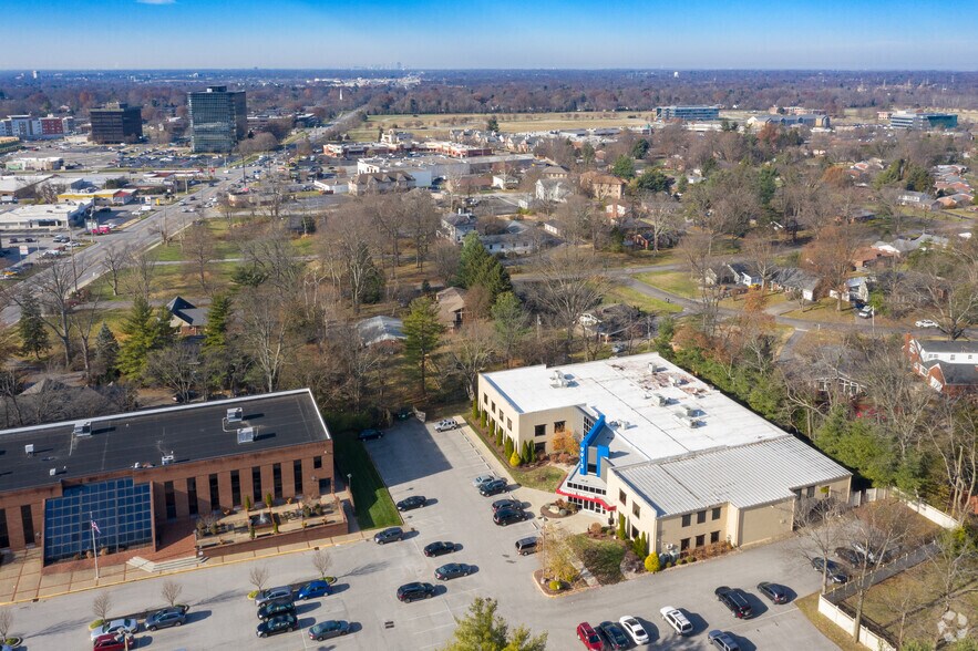 More Photos Of 9913 Shelbyville Rd, Louisville Loft Creative Space For Lease
