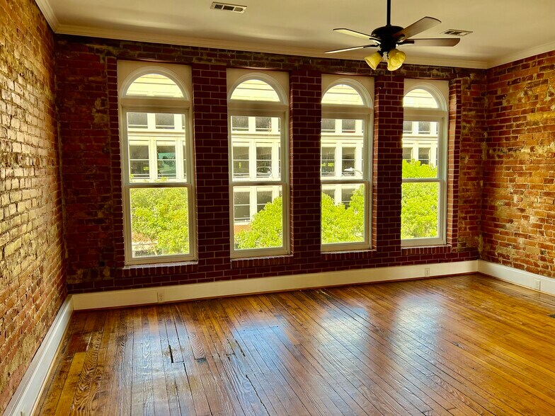 Primary Photo Of 417 W Grace St, Richmond Apartments For Sale