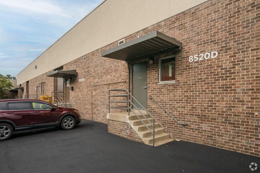 More Photos Of 8520-8528 Tyco Rd, Vienna Warehouse For Lease