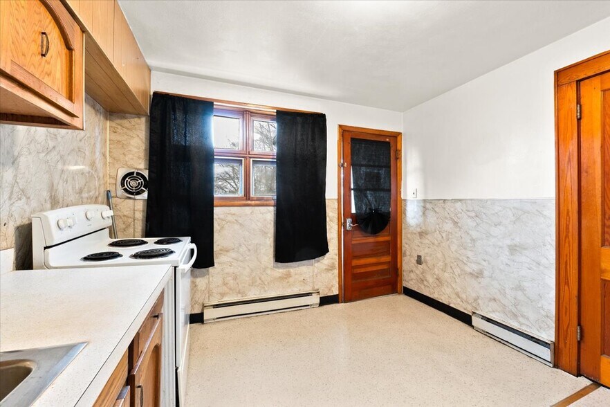 More Photos Of 622 E Market St, Scranton Office Residential For Sale