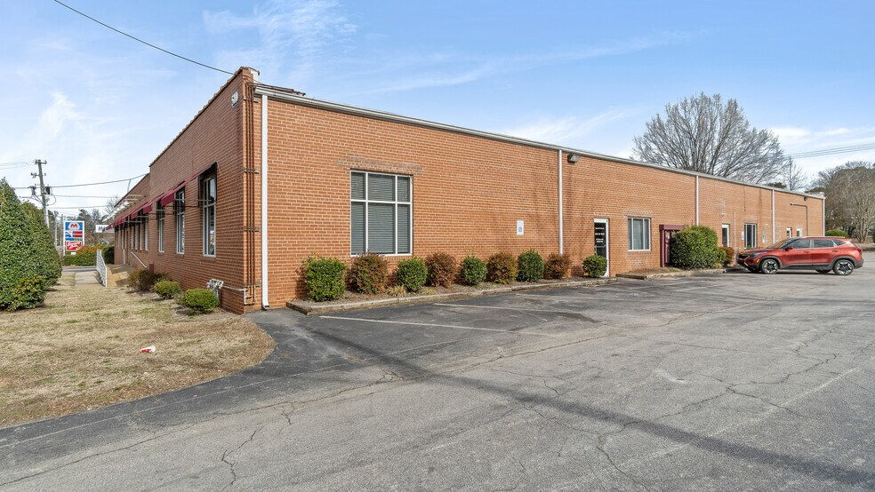 More Photos Of 514 Dabney Rd, Henderson Office For Lease