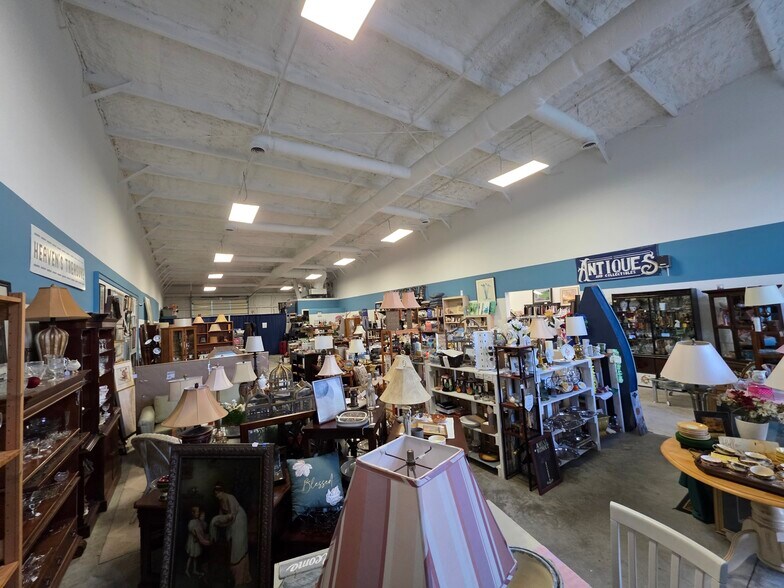 More Photos Of 4371 Bluffton Parkway, Bluffton Storefront Retail Office For Lease