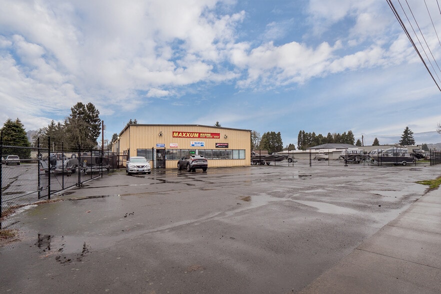 More Photos Of 1700 Or-99 Hwy, Eugene Auto Repair For Sale