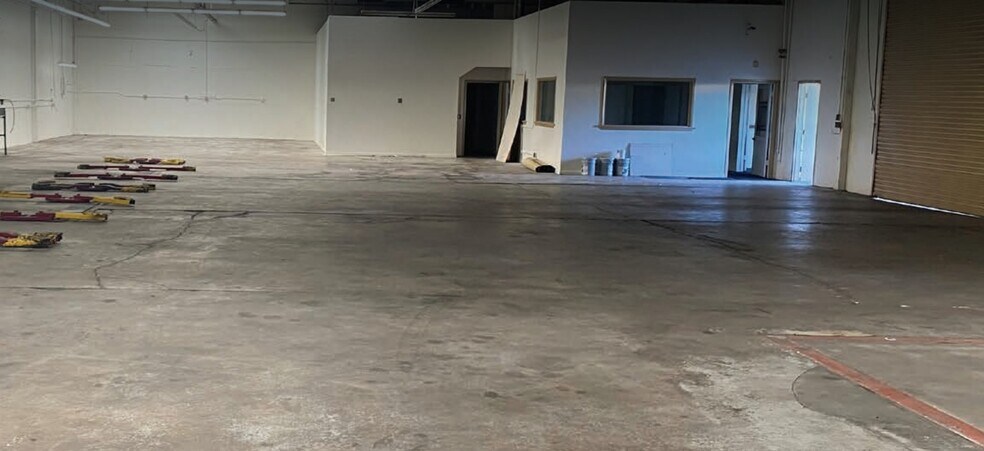 More Photos Of 2135 Canyon Dr, Costa Mesa Service For Lease