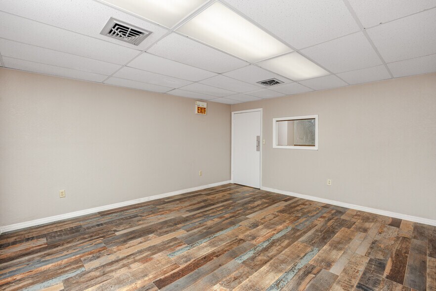 More Photos Of 6449 38th Ave, Saint Petersburg Medical For Lease