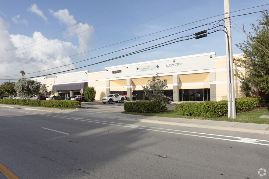 More Photos Of 2201 N Andrews Ave, Pompano Beach Showroom For Lease
