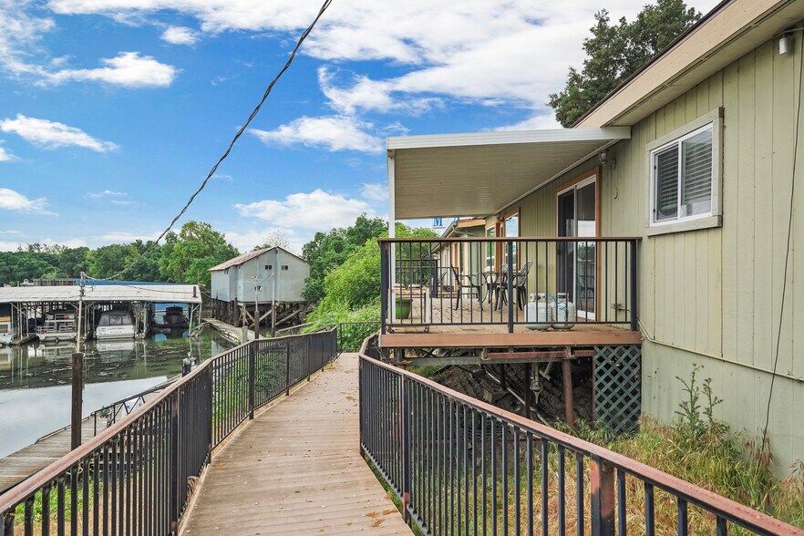More Photos Of 1400 Old Levee rd, Walnut Grove Land For Sale