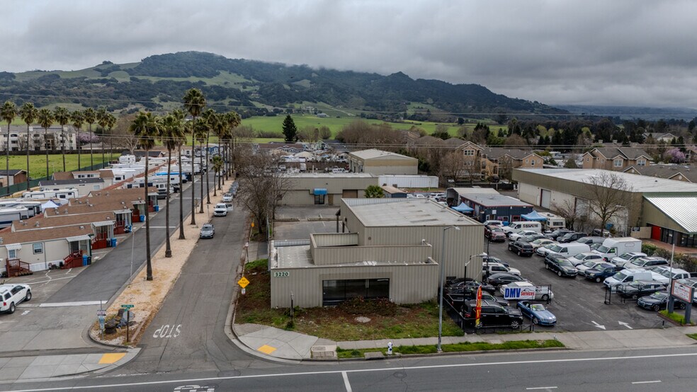 More Photos Of 3218-3220 Santa Rosa Ave, Santa Rosa Service For Lease
