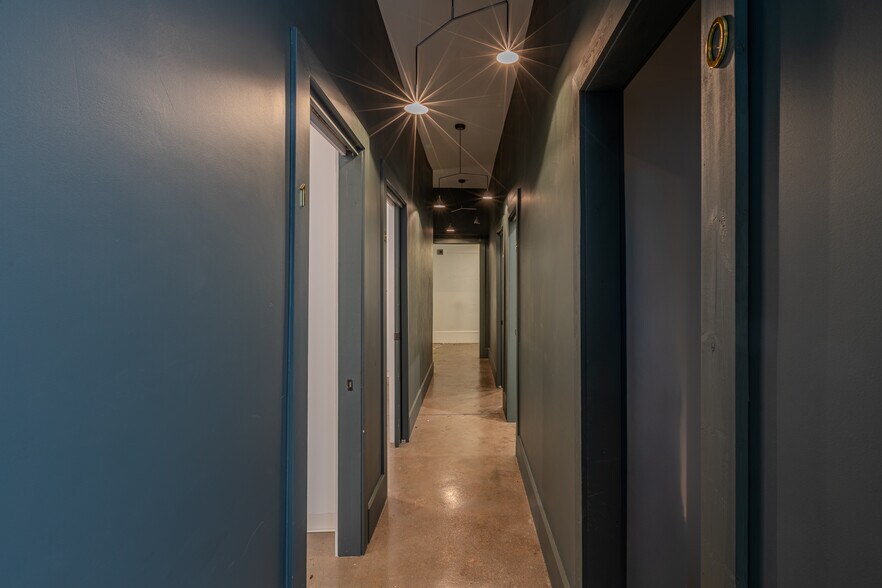 More Photos Of 1522 Bull St, Savannah Storefront For Sale