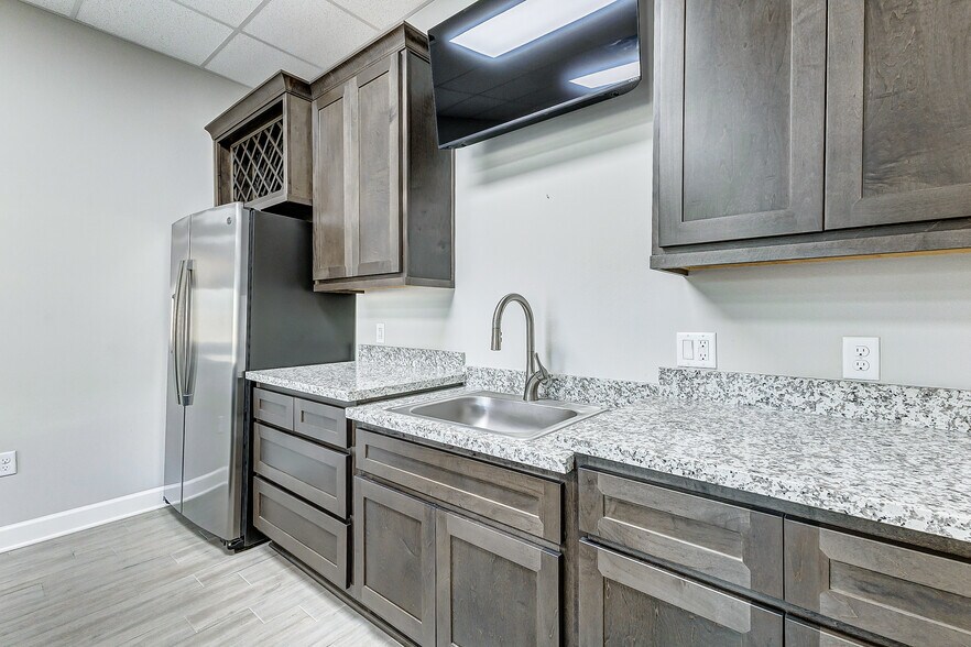 More Photos Of 26717 Westheimer Pky, Katy Medical For Sale