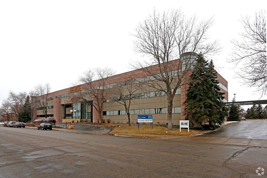 More Photos Of 6636 S Cedar Ave, Richfield Office For Lease