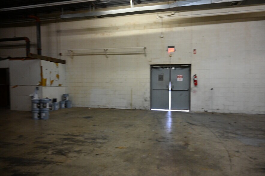More Photos Of 2300 Claremont Ave, Ashland Storefront For Sale