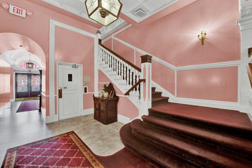 More Photos Of 407 Calle Principal, Monterey Hotel For Sale