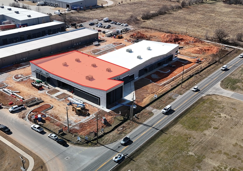 Primary Photo Of 100 Grant Pl, Lowell Flex For Lease