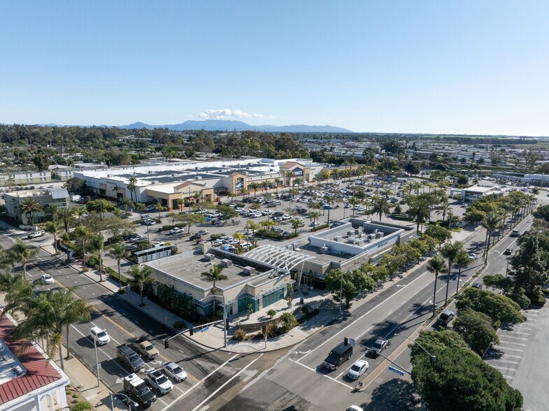 Primary Photo Of 488 S Mills Rd, Ventura Freestanding For Lease