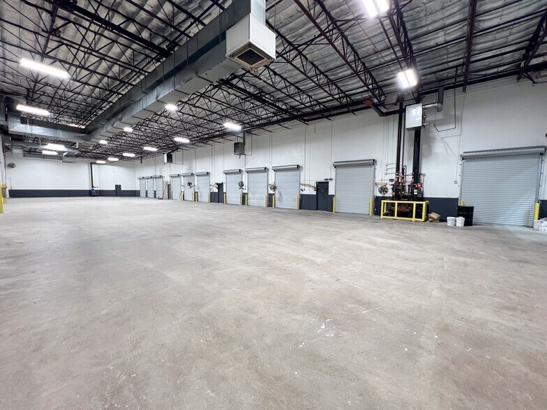 More Photos Of 5100 Kaepa Ct, San Antonio Distribution For Sale