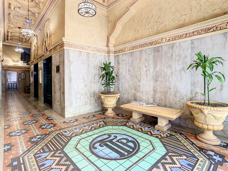 More Photos Of 707 N Franklin St, Tampa Office For Lease