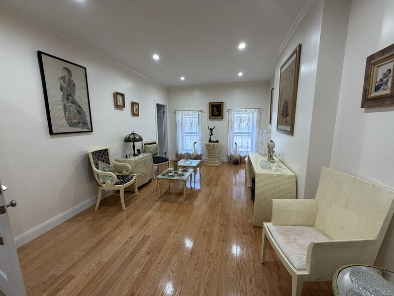 More Photos Of 973 2nd Ave, New York Storefront Retail Residential For Sale