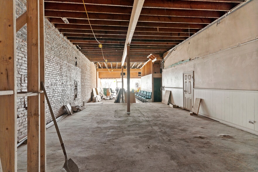 More Photos Of 2208-2212 S Washington blvd, Ogden Storefront Retail Office For Sale