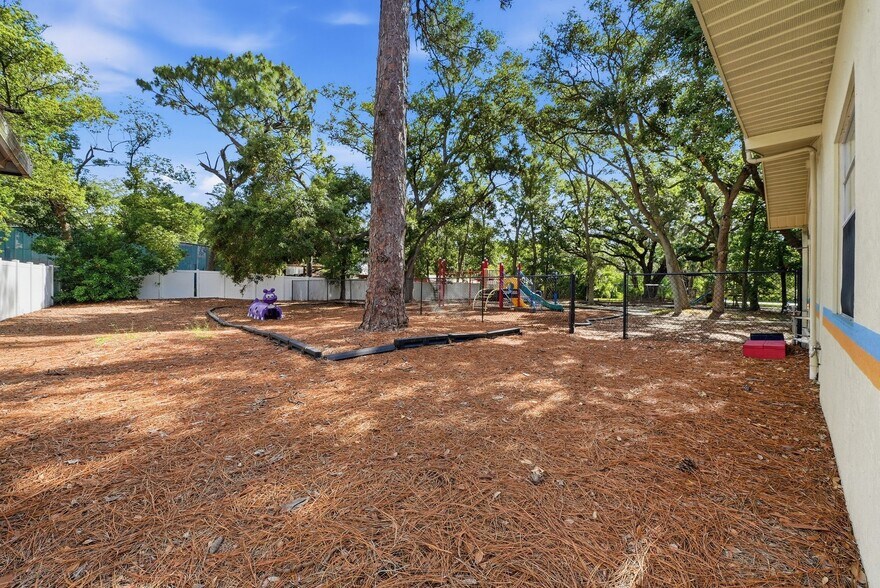More Photos Of 2886 Whitney Rd, Clearwater Storefront Retail Residential For Sale