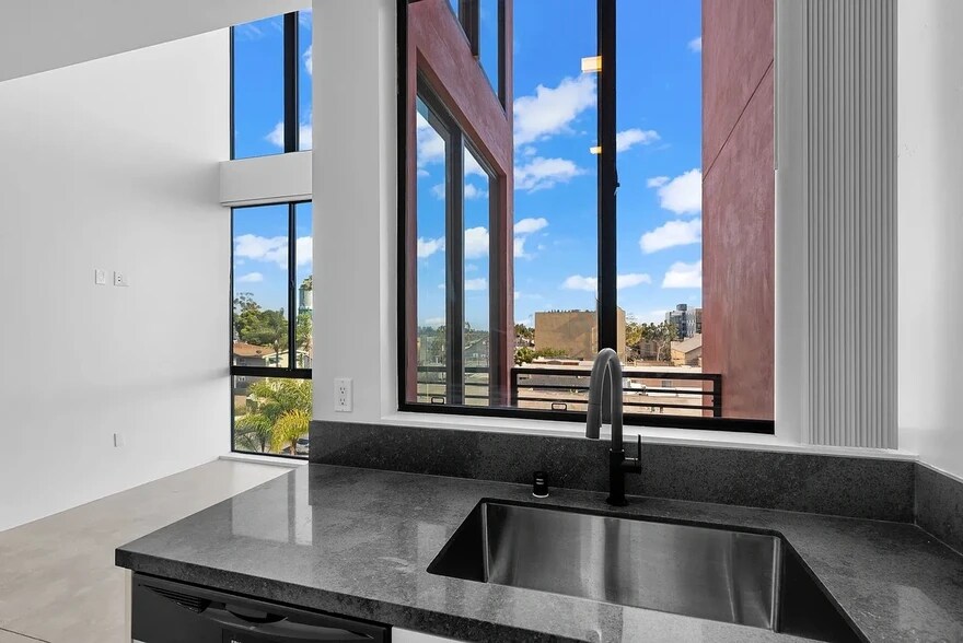 More Photos Of 4384 Hamilton St, San Diego Apartments For Sale