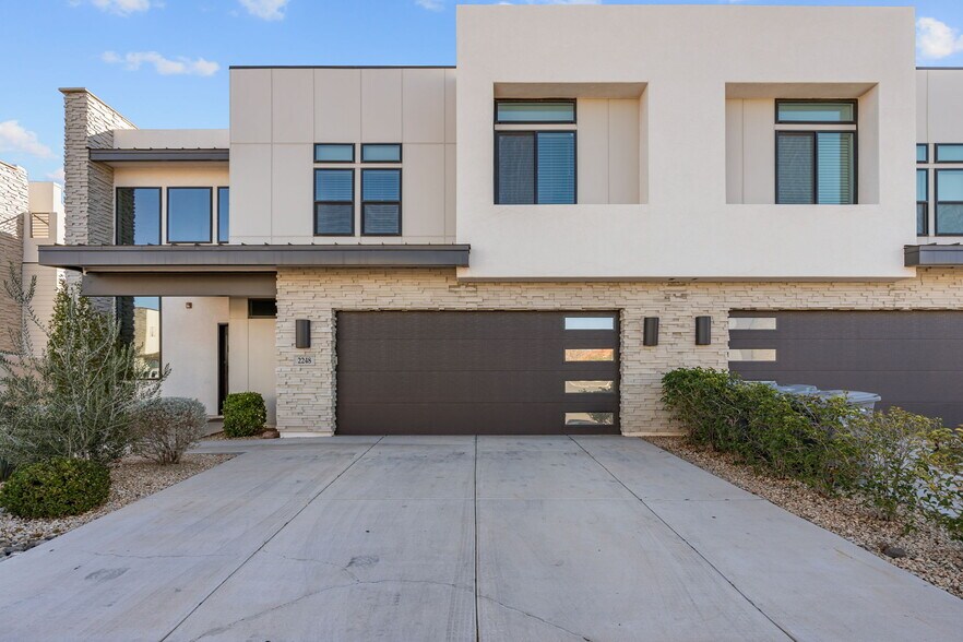 More Photos Of 2248 N Double Eagle Ln, Washington Specialty For Sale