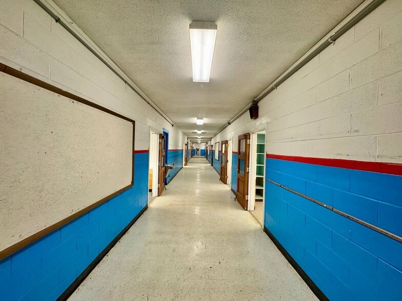 More Photos Of 111 W College Ave, Shelbina Schools For Sale