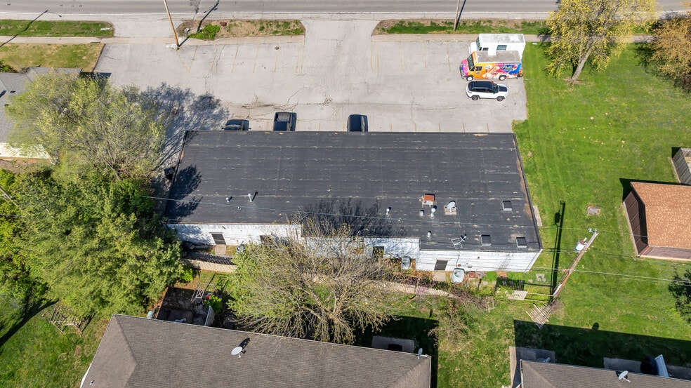 More Photos Of 1913 N Belt East, Belleville Restaurant For Sale