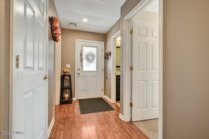 More Photos Of 186 Ledgedale Rd, Lake Ariel Apartments For Sale